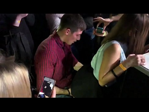 ❤️ Tinuod nga sekso sa usa ka nightclub sa Russia. Ang 18-anyos nga Ruso nga babaye sa anus ug puwerta nakighilawas sa usa ka nightclub ️ Lisud nga porn sa amon ️❤